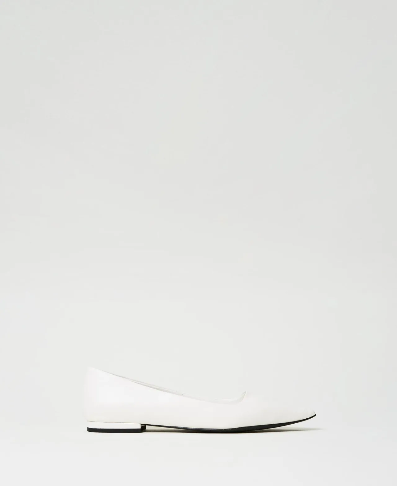 ballerines_avec_bout_poin_0.webp Ballerines Et Mocassins | Chaussures Plates*TWINSET Milano Ballerines Avec Bout Pointu Crème White