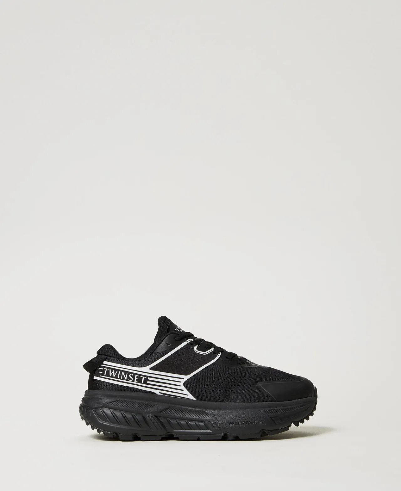 baskets_fessura_rayes_ave_0-1.webp Chaussures Plates | Baskets*TWINSET Milano Baskets Fessura Rayées Avec Logo Contrasté Noir