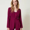 blazer_avec_ceinture_et_c_5.webp Blousons Et Doudounes | Blazers*TWINSET Milano Blazer Avec Ceinture Et Chaîne Oval T Violet « Prune Rouge »