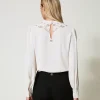blouse_en_crpe_avec_brode_3.webp Blouses Et Chemises*TWINSET Milano Blouse En Crêpe Avec Broderie Florale Blanc « White Cream »