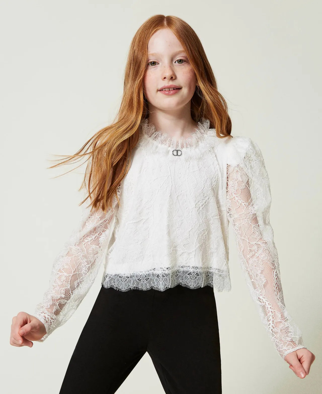 blouse_en_dentelle_de_val_0.webp Blouses Et Chemises*TWINSET Milano Blouse En Dentelle De Valenciennes Off White