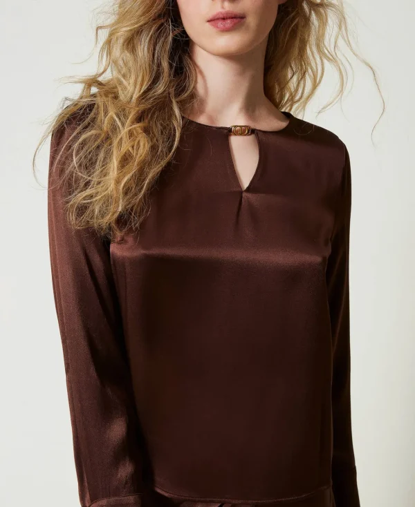 blouse_en_satin_avec_oval_4.webp Blouses Et Chemises*TWINSET Milano Blouse En Satin Avec Oval T Chocolat