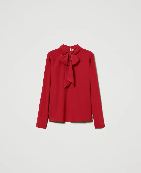 blouse_en_soie_mlange_ave_1.webp Blouses Et Chemises*TWINSET Milano Blouse En Soie Mélangée Avec Nœud Rouge Vénitien