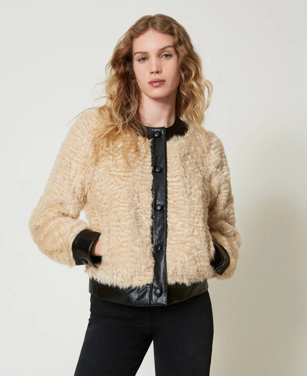Blousons Et Doudounes*TWINSET Milano Blouson Boxy En Fausse Fourrure Bicolore Ivoire / Noir