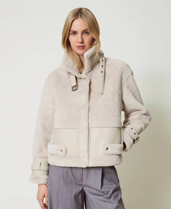 Blousons Et Doudounes*TWINSET Milano Blouson En Fausse Fourrure Avec Brides Blanc « Old White »