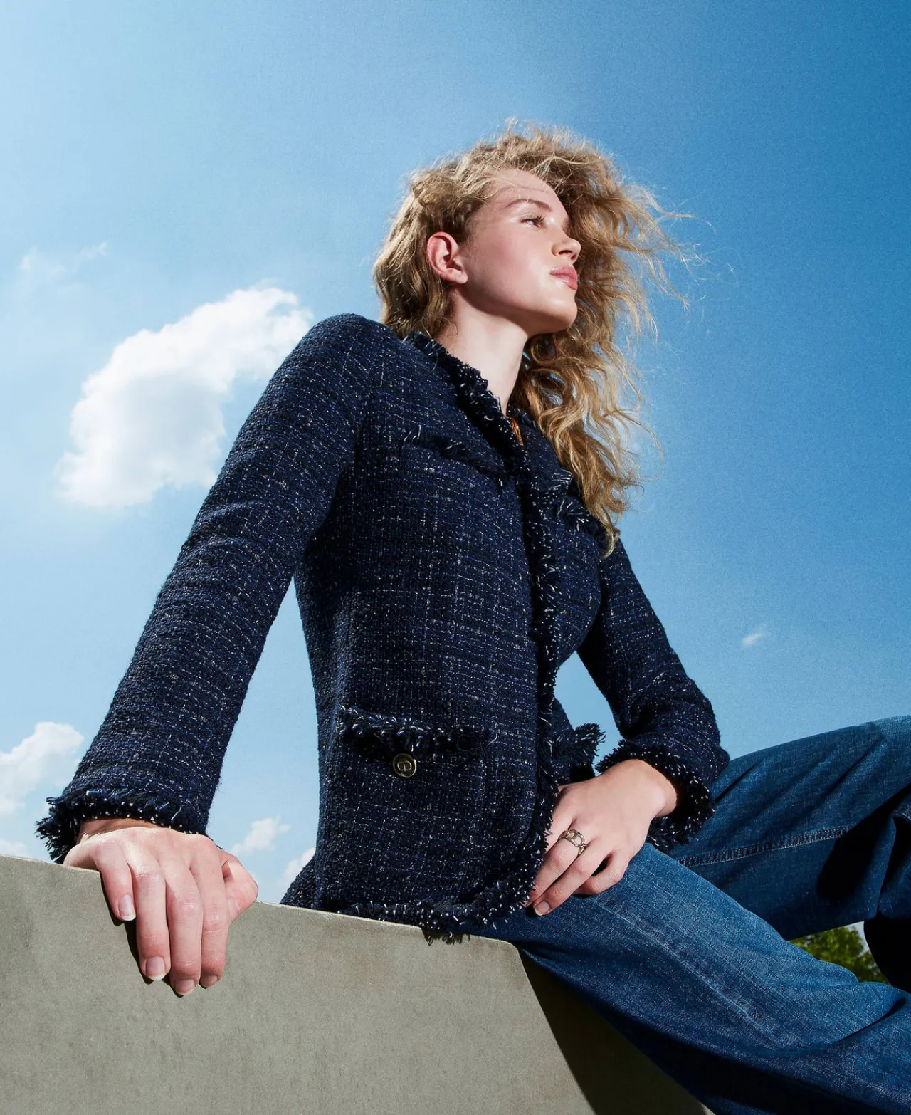 blouson_en_tissu_boucl_av_0.webp Blousons Et Doudounes | Blazers*TWINSET Milano Blouson En Tissu Bouclé Avec Boutons Siglés Bouclé Bleu Denim/Noir