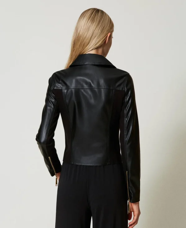 blouson_perfecto_effet_cu_3.webp Blousons Et Doudounes*TWINSET Milano Blouson Perfecto Effet Cuir Avec Volant Noir