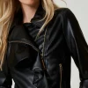 blouson_perfecto_effet_cu_4.webp Blousons Et Doudounes*TWINSET Milano Blouson Perfecto Effet Cuir Avec Volant Noir