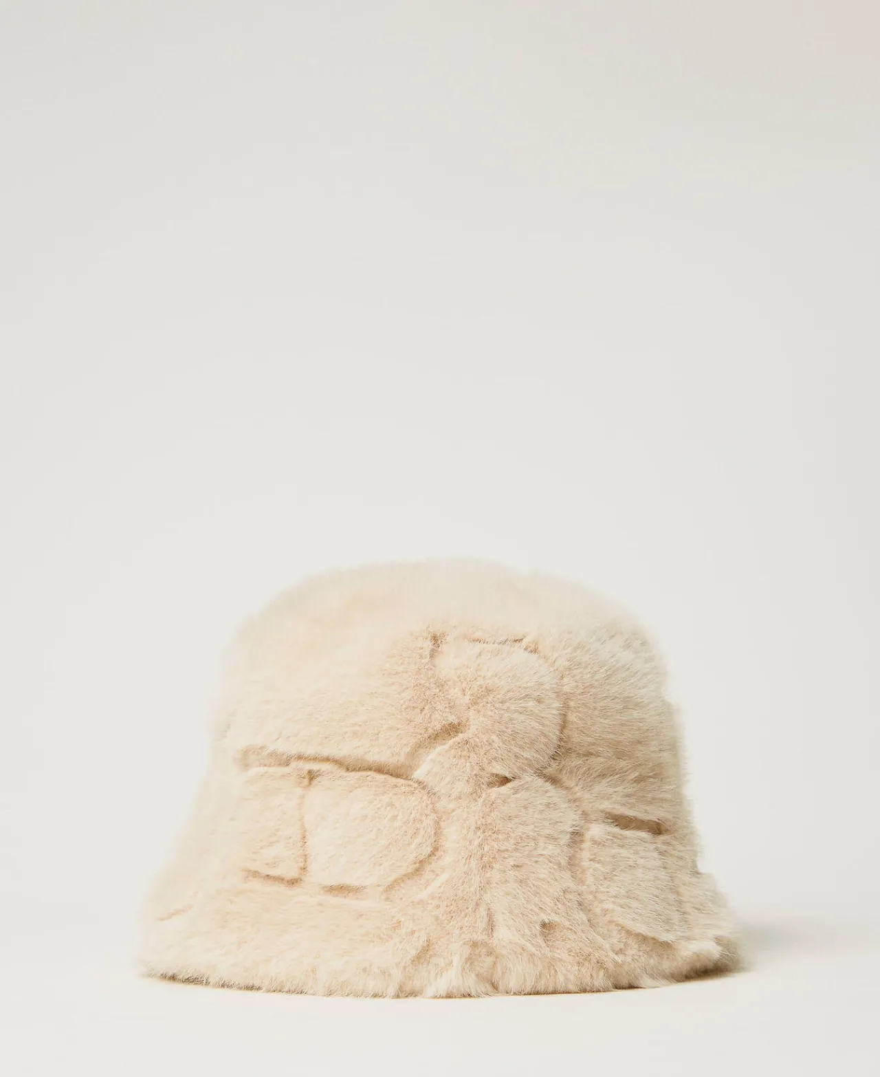 bob_en_fausse_fourrure_av_0.webp Chapeaux*TWINSET Milano Bob En Fausse Fourrure Avec Logo Blanc « White Cream »