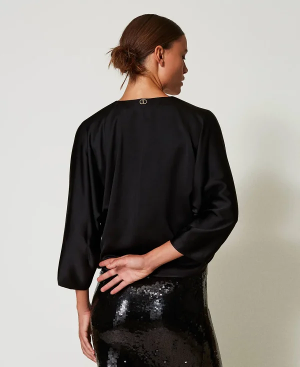 bolro_en_satin_3.webp Blousons Et Doudounes | Blazers*TWINSET Milano Boléro En Satin Noir