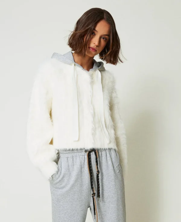 bomber_myfo_en_maille_ave_2.webp Blousons Et Doudounes*TWINSET Milano Bomber MYFO En Maille Avec Capuche Blanc Neige