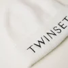 bonnet_en_maille_avec_bro_2-3.webp Accessoires*TWINSET Milano Bonnet En Maille Avec Broderie Siglée Off White