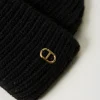 bonnet_en_maille_ctele_av_2.webp Chapeaux*TWINSET Milano Bonnet En Maille Côtelée Avec Oval T Noir