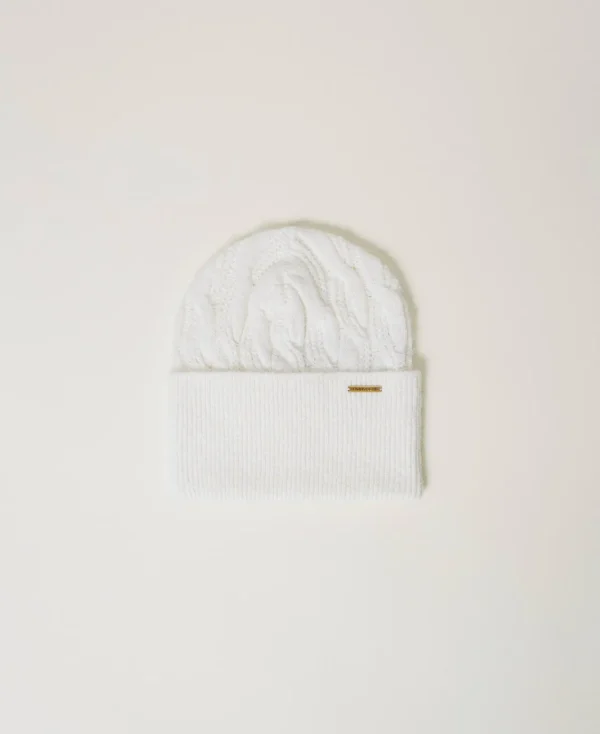 bonnet_en_maille_torsade_0.webp Chapeaux*TWINSET Milano Bonnet En Maille Torsadée Nacre