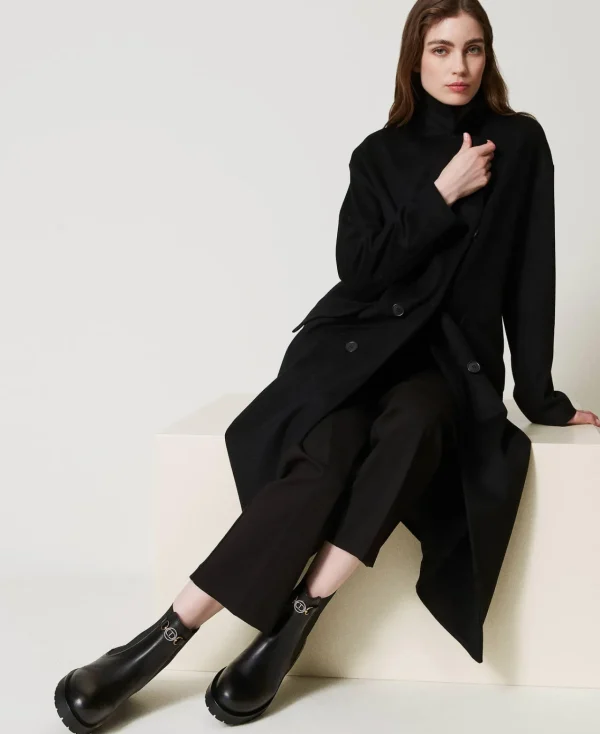 bottines_chelsea_en_cuir__1.webp Chaussures Plates | Bottes Et Bottines*TWINSET Milano Bottines Chelsea En Cuir Avec Oval T Noir