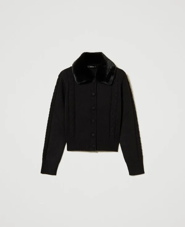 cardigan_court_avec_col_e_1.webp Pulls Et Cardigans*TWINSET Milano Cardigan Court Avec Col En Fausse Fourrure Noir