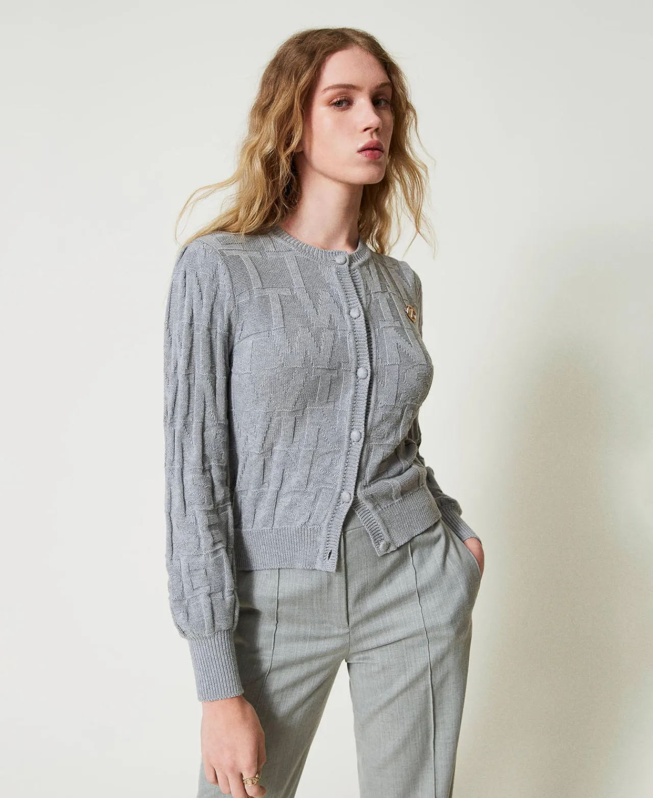 cardigan_en_coton_et_cach_0.webp Pulls Et Cardigans*TWINSET Milano Cardigan En Coton Et Cachemire Avec Logo Gris Chiné Foncé