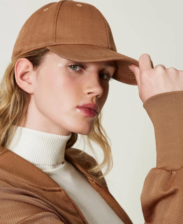 casquette_de_baseball_en__1-3.webp Chapeaux*TWINSET Milano Casquette De Baseball En Scuba Caramel Camel
