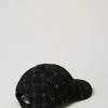 casquette_de_baseball_en__3-1.webp Chapeaux*TWINSET Milano Casquette De Baseball En Tissu Bouclé Avec Logo Bouclé Noir/Or