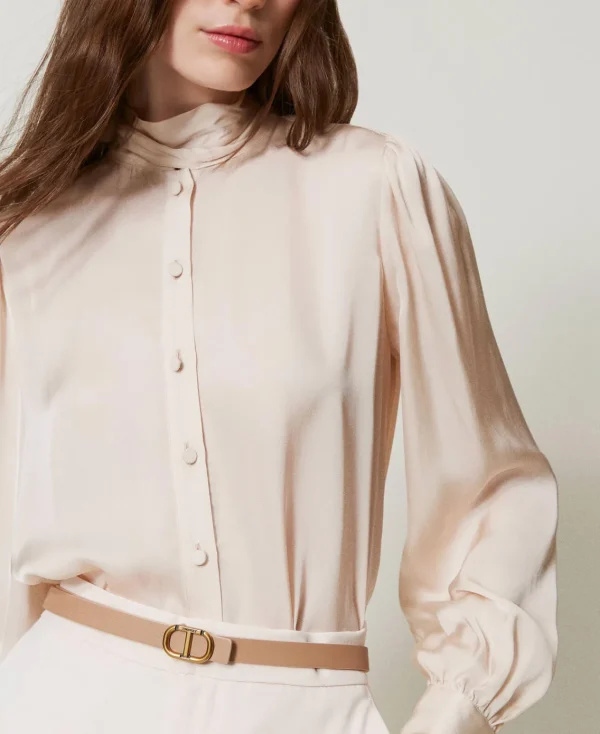 ceinture_fine_rversible_e_1.webp Ceintures*TWINSET Milano Ceinture Fine Réversible En Cuir Avec Oval T Bicolore Rose « Peach Pink »/Marron « Sandy Brown »