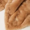 charpe_en_fausse_fourrure_2.webp Écharpes*TWINSET Milano Écharpe En Fausse Fourrure Marron « Beaver »