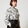 chemise_jacquard_avec_imp_2.webp Blouses Et Chemises*TWINSET Milano Chemise Jacquard Avec Imprimé Jaguar Imprimé Jaguars Noir/Blanc Neige