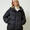 doudoune_en_nylon_jacquar_0.webp Blousons Et Doudounes*TWINSET Milano Doudoune En Nylon Jacquard Rayé Noir