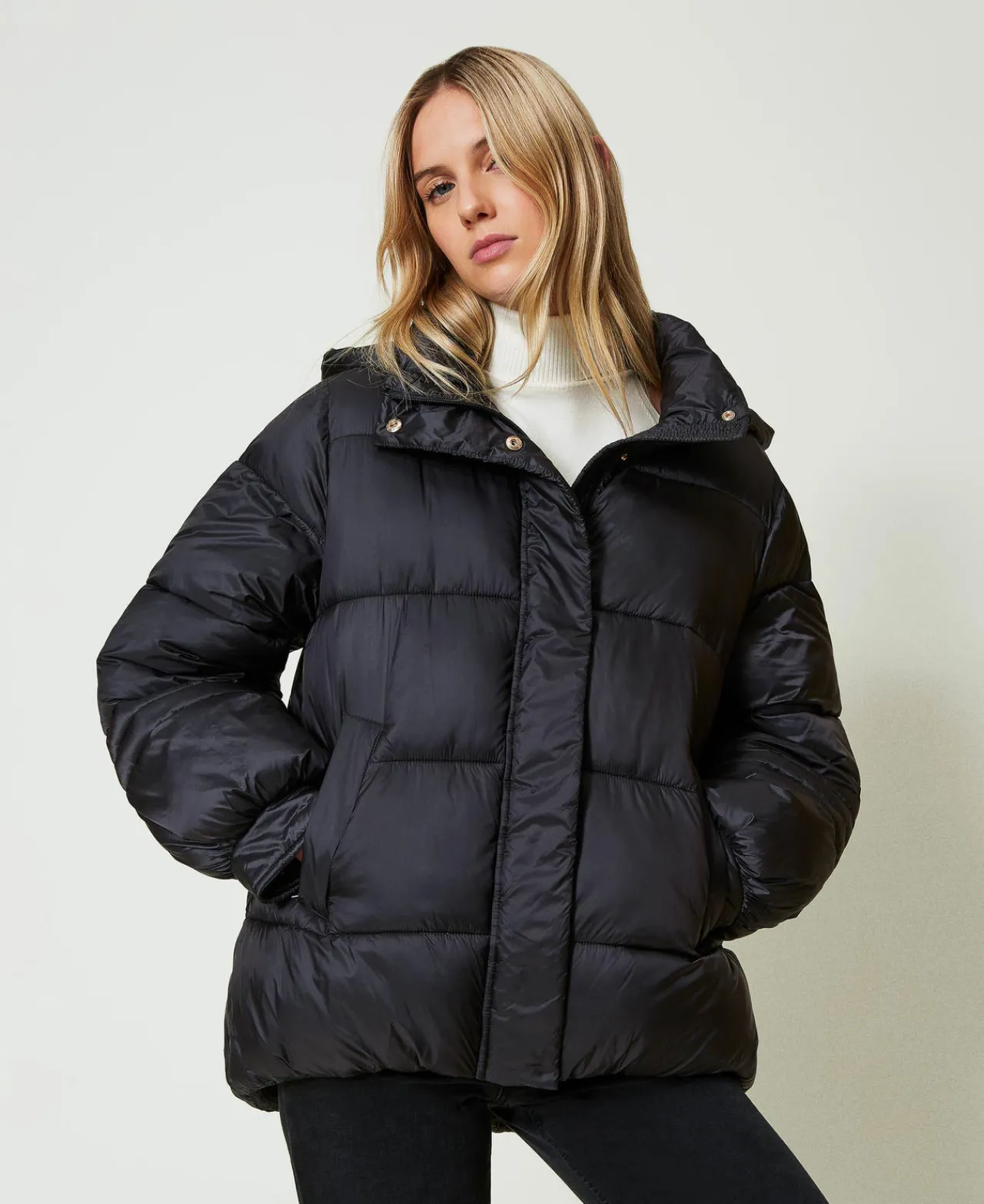 doudoune_en_nylon_jacquar_0.webp Blousons Et Doudounes*TWINSET Milano Doudoune En Nylon Jacquard Rayé Noir