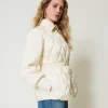 doudoune_matelasse_avec_m_3.webp Blousons Et Doudounes*TWINSET Milano Doudoune Matelassée Avec Manches En Maille Blanc « Old White »
