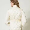 doudoune_matelasse_avec_m_4.webp Blousons Et Doudounes*TWINSET Milano Doudoune Matelassée Avec Manches En Maille Blanc « Old White »