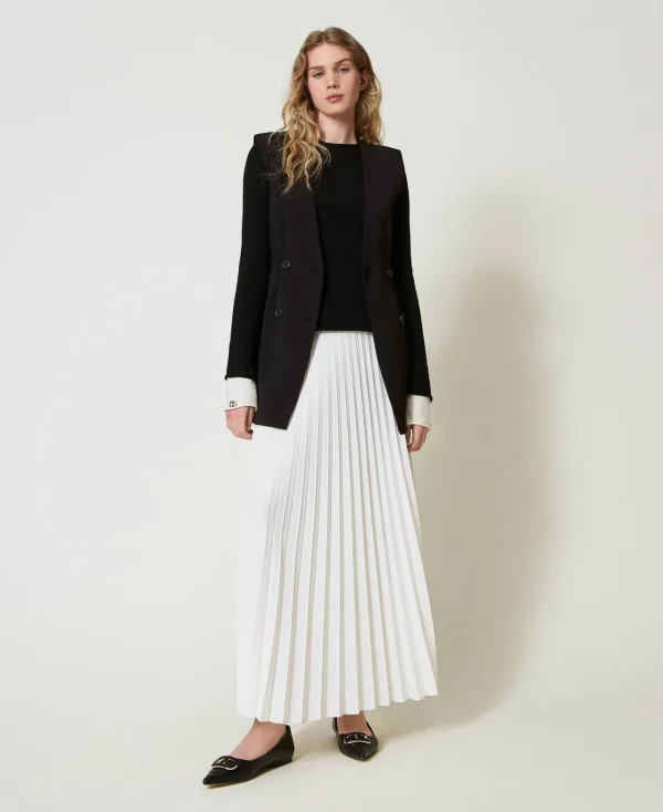 gilet_en_crpe_et_jupe_lon_5.webp Robes Longues*TWINSET Milano Gilet En Crêpe Et Jupe Longue Plissée Bicolore Noir / Blanc Neige