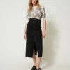jupe_en_jean_avec_ceintur_0.webp Jupes*TWINSET Milano Jupe En Jean Avec Ceinture Denim Noir