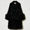 manteau_en_drap_de_laine__1-1.webp Manteaux Et Trenchs*TWINSET Milano Manteau En Drap De Laine Mélangée Et Fausse Fourrure Noir