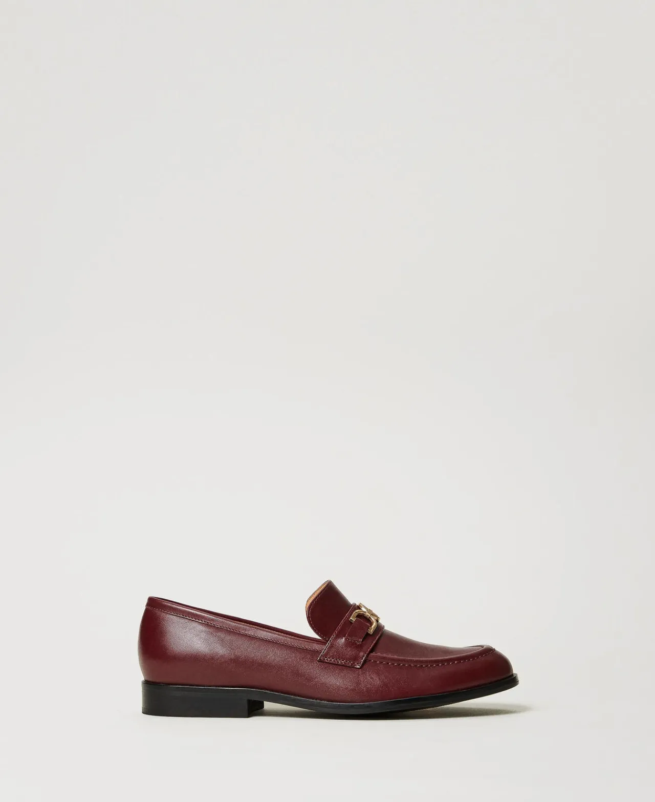 mocassins_en_cuir_avec_ba_0.webp Ballerines Et Mocassins | Chaussures Plates*TWINSET Milano Mocassins En Cuir Avec Barrette Oval T Bordeaux