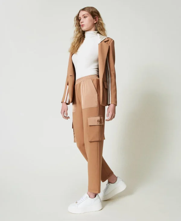 pantalon_cargo_en_scuba_e_2.webp Pantalons Cargo*TWINSET Milano Pantalon Cargo En Scuba Et Satin Caramel Camel