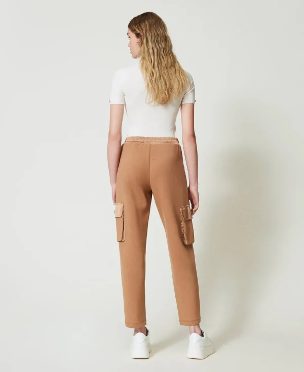 pantalon_cargo_en_scuba_e_3.webp Pantalons Cargo*TWINSET Milano Pantalon Cargo En Scuba Et Satin Caramel Camel