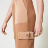 pantalon_cargo_en_scuba_e_4.webp Pantalons Cargo*TWINSET Milano Pantalon Cargo En Scuba Et Satin Caramel Camel