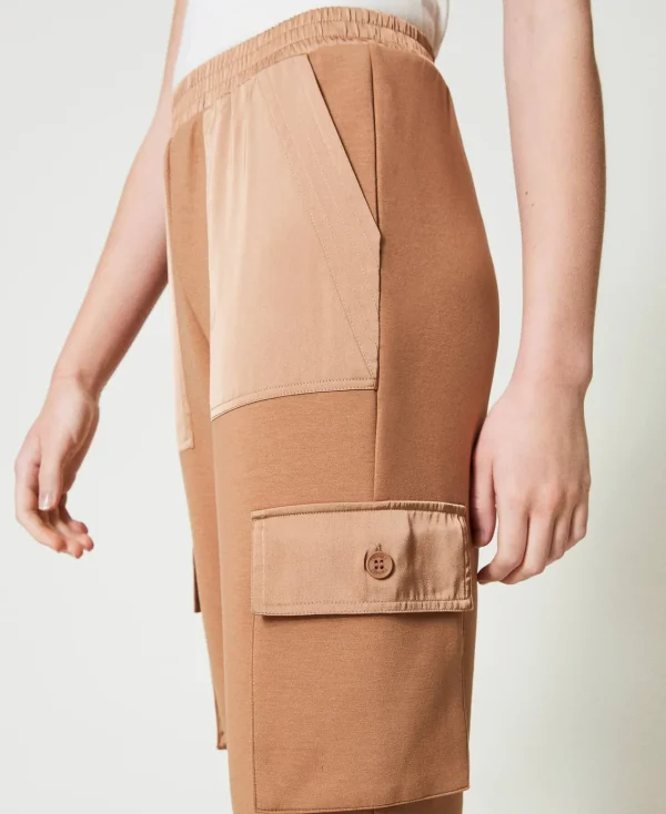 pantalon_cargo_en_scuba_e_4.webp Pantalons Cargo*TWINSET Milano Pantalon Cargo En Scuba Et Satin Caramel Camel