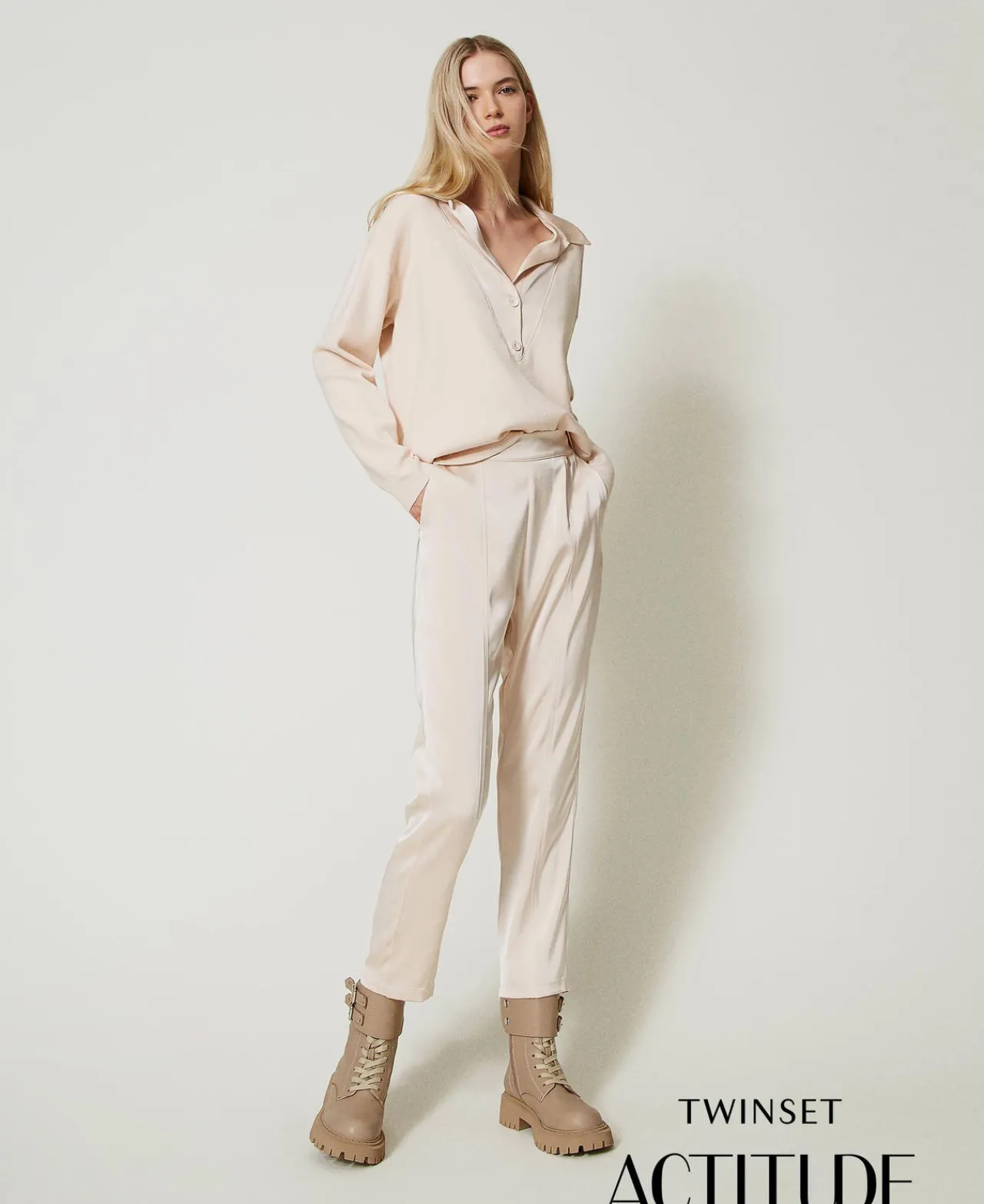 pantalon_cigarette_en_sat_0.webp Pantalons Droits Et Cigarette*TWINSET Milano Pantalon Cigarette En Satin Rose Cloud Pink