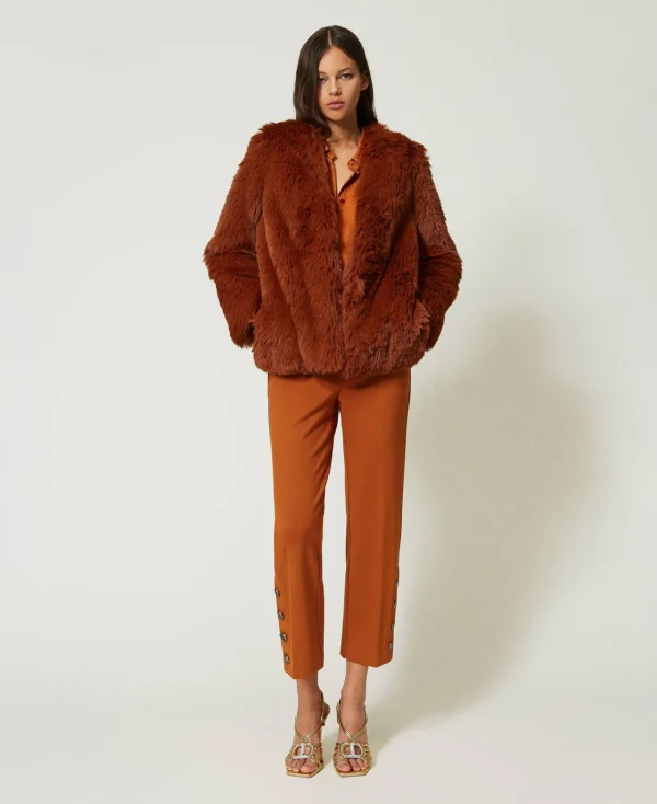 pantalon_cropped_avec_bou_6.webp Pantalons Élégants*TWINSET Milano Pantalon Cropped Avec Boutons Marron Cuir