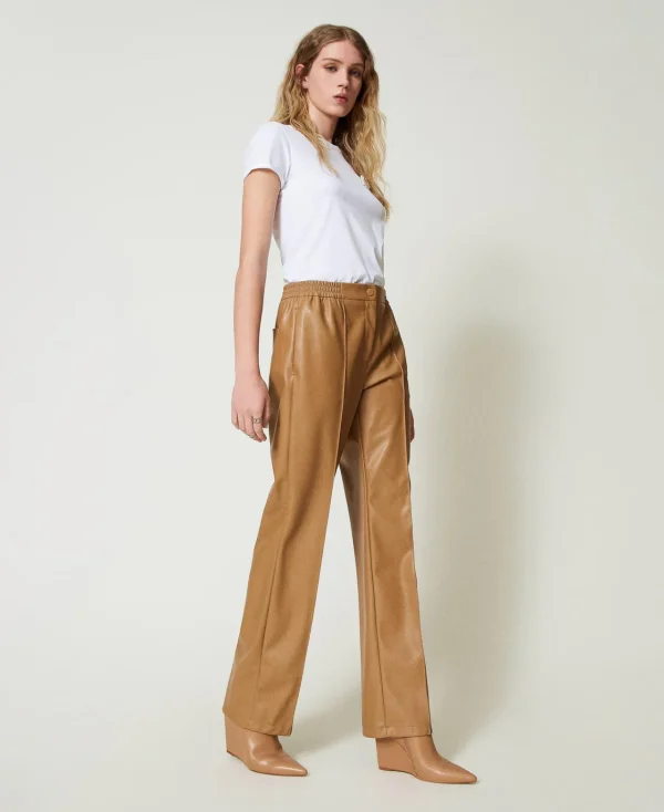 pantalon_effet_cuir_avec__5.webp Pantalons Droits Et Cigarette*TWINSET Milano Pantalon Effet Cuir Avec élastique Marron « Sandy Brown »