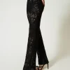 pantalon_en_maille_floral_5.webp Pantalons Élégants | Pantalons Droits Et Cigarette*TWINSET Milano Pantalon En Maille Florale Au Crochet Noir