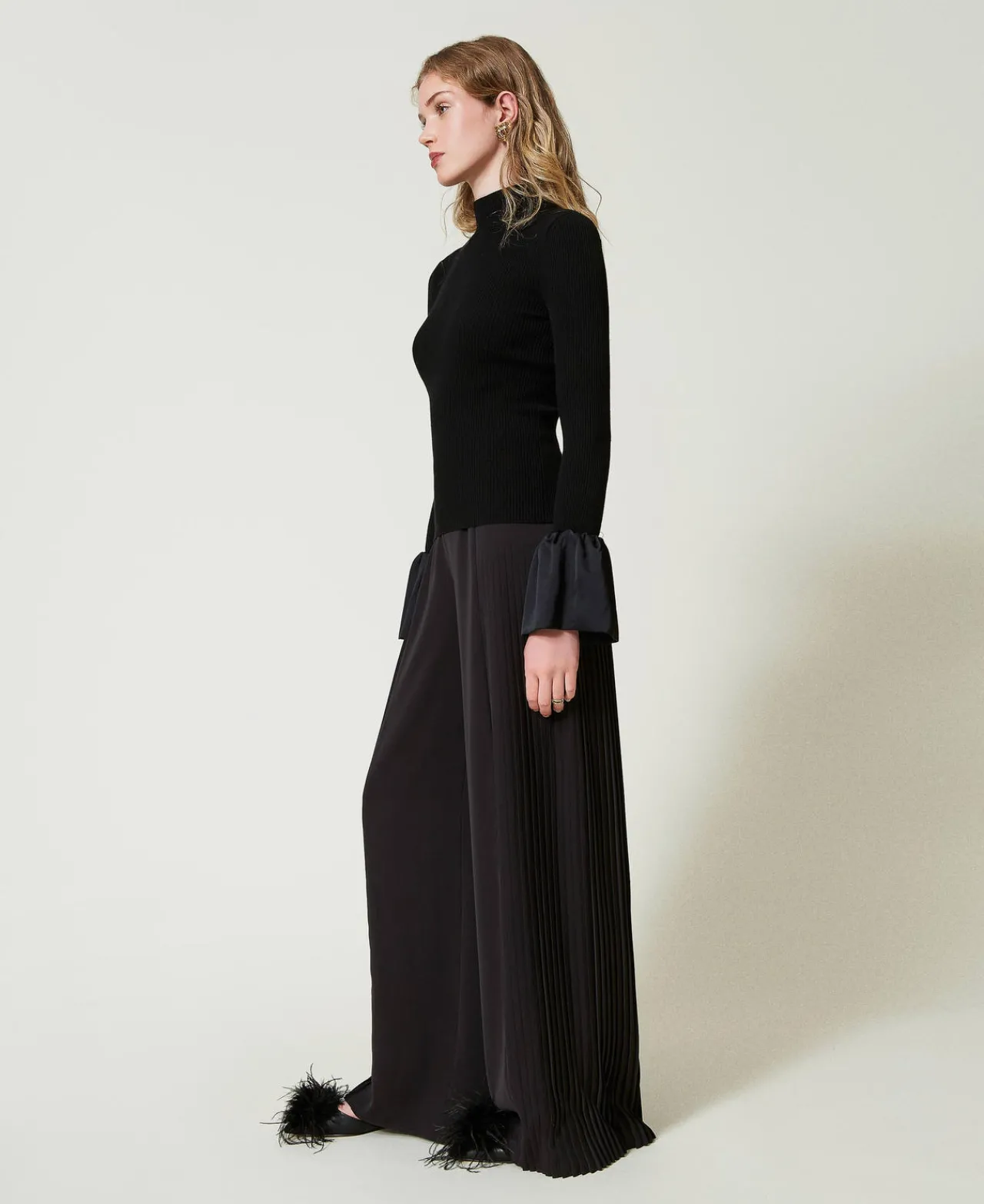 pantalon_palazzo_en_crpe__0.webp Pantalons Élégants | Pantalons Larges Et Palazzo*TWINSET Milano Pantalon Palazzo En Crêpe Georgette Plissé Noir