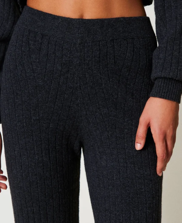 pantalon_palazzo_en_maill_4.webp Pantalons Larges Et Palazzo*TWINSET Milano Pantalon Palazzo En Maille De Laine Mélangée Gris Anthracite Chiné
