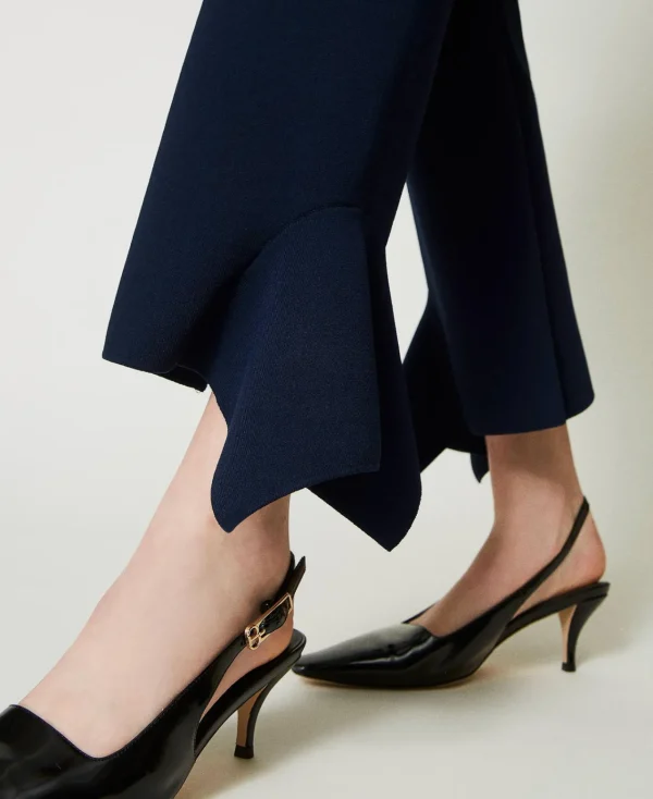 pantalon_vas_en_maille_av_4.webp Pantalons Évasés*TWINSET Milano Pantalon évasé En Maille Avec Volant Indigo