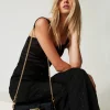 petit_sac__bandoulire_ami_1.webp Sacs Porté Épaule | Sacs À Bandoulière*TWINSET Milano Petit Sac à Bandoulière «Amie» En Velours Brodé Noir
