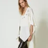 poncho_en_maille_avec_bro_2-1.webp Ponchos*TWINSET Milano Poncho En Maille Avec Broderies Crème White