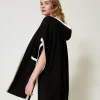 poncho_en_maille_avec_poc_3.webp Ponchos*TWINSET Milano Poncho En Maille Avec Poches Noir