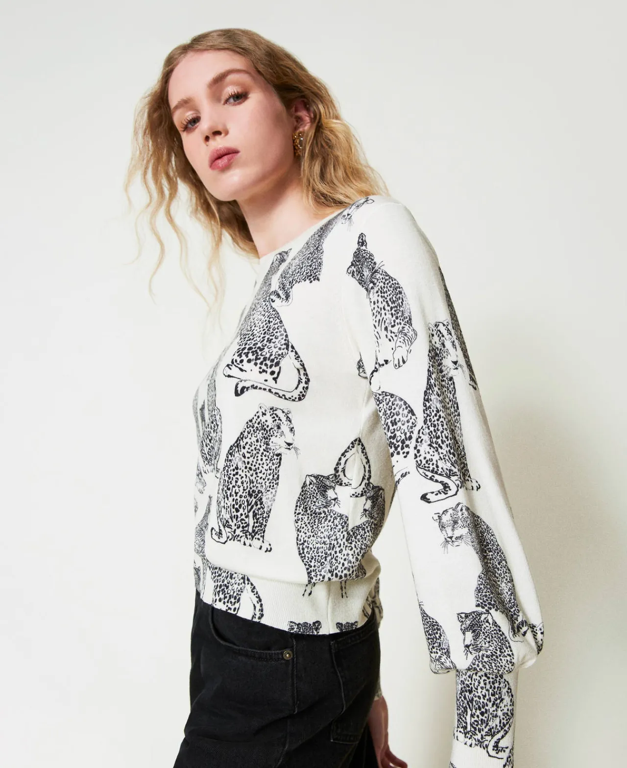 pull_avec_imprim_jaguars_0.webp Pulls Et Cardigans*TWINSET Milano Pull Avec Imprimé Jaguars Imprimé Jaguars Noir/Blanc Neige
