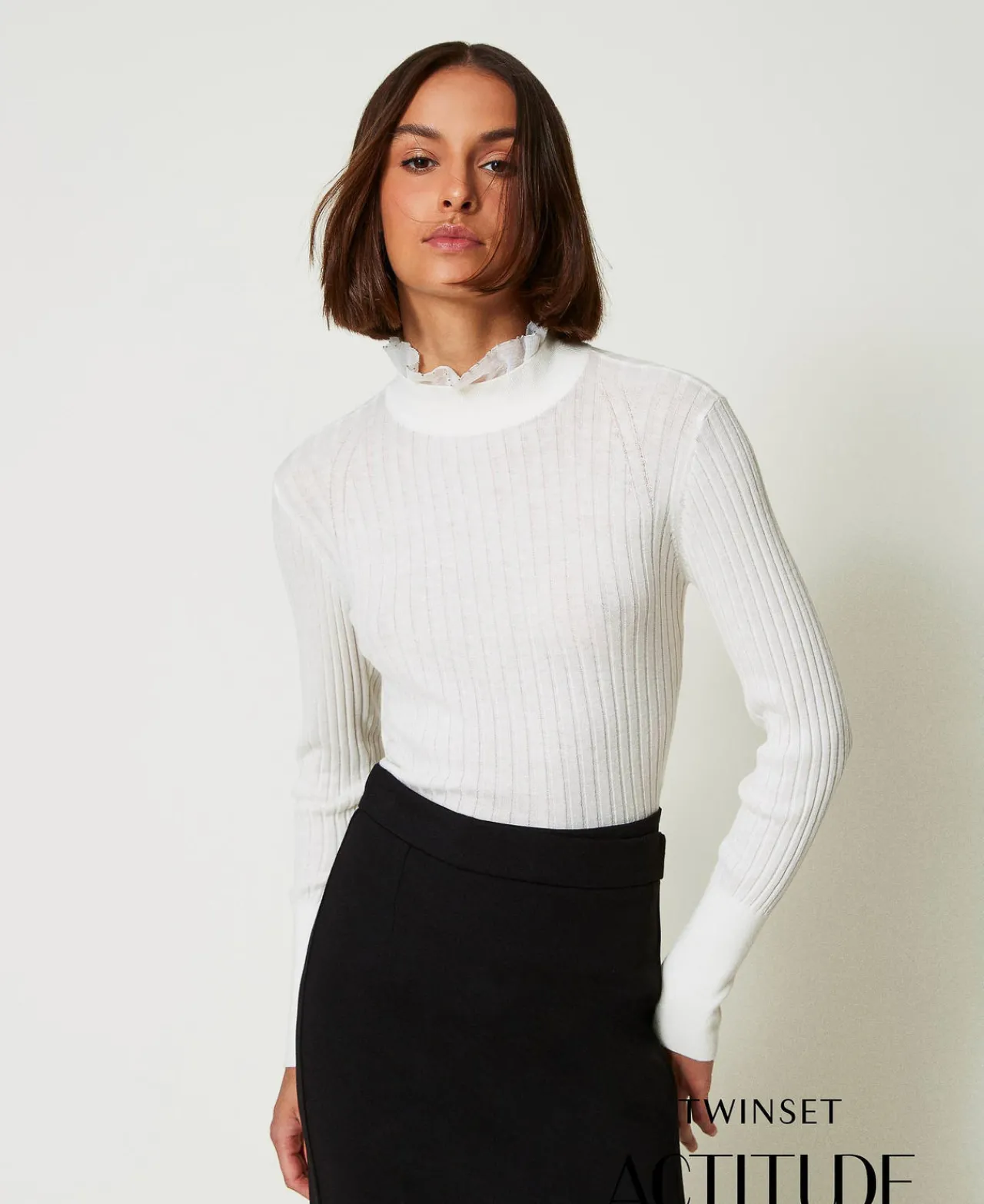 pull_col_montant_avec_per_0.webp Pulls Et Cardigans*TWINSET Milano Pull Col Montant Avec Perles Crème White
